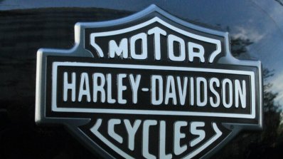 Harley Davidson Street 750 badge on fuel tank