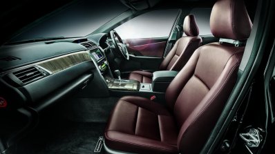 Toyota Camry G X Malaysia press shot interior