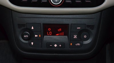 2014 Fiat Linea diesel Review climate control