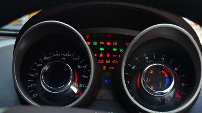 2014 Mahindra XUV500 Review cluster