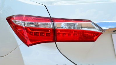 2014 Toyota Corolla Altis Diesel Review taillight