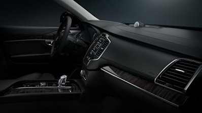 2015 Volvo XC90 black dashboard press image