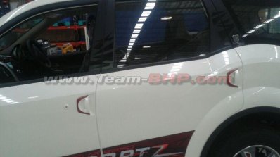 Mahindra XUV500 Sportz side profile spied