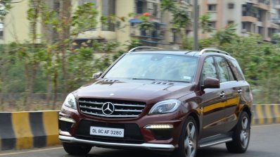 Mercedes-Benz ML 63 AMG Review tracking shot