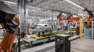 Mercedes C-Class Estate Bremen plant production press image