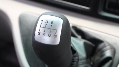 Tata Ultra 812 dashboard-mounted gear lever