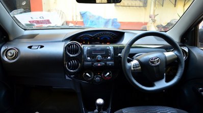 Toyota Etios Cross Review dashboard