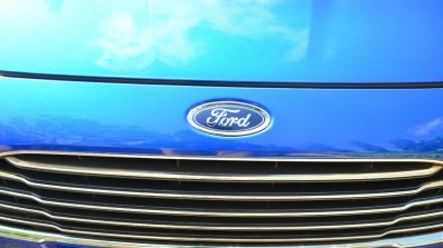 2014 Ford Fiesta Facelift Review grille FORD logo