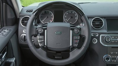 2015 Land Rover Discovery interior