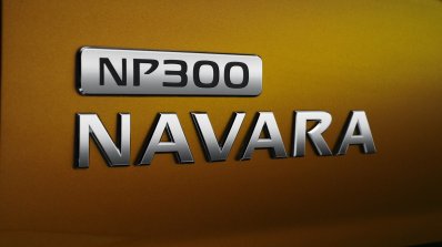 2015 Nissan Navara badge offical image