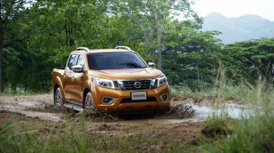 2015 Nissan Navara off road offical image