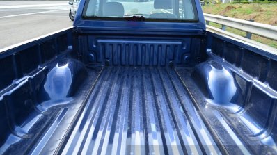 Isuzu D-Max Spacecab Arched Deck Review loading area