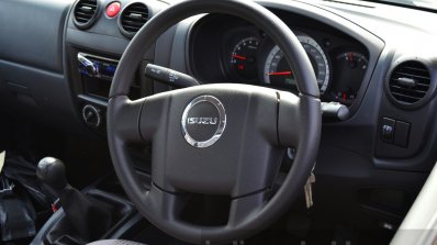 Isuzu D-Max Spacecab Arched Deck Review steering
