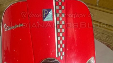 Vespa Esclusivo preview Red front image