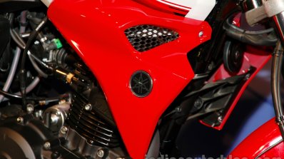 Yamaha FZ-S FI V2.0 white red tank extensions