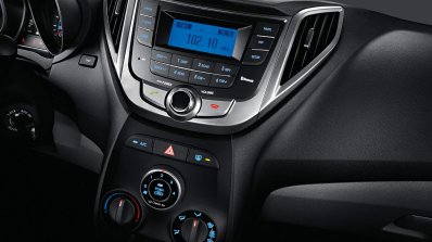 2015 Hyundai HB20X press shot music system
