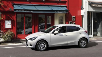 2015 Mazda2 white
