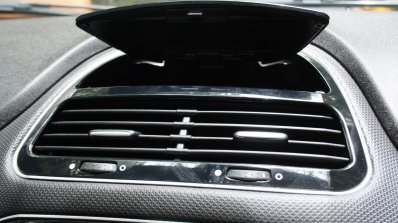 Fiat Punto Evo Sport 90 HP diesel review centre AC vents