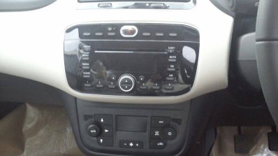 Fiat Punto Evo spied centre console
