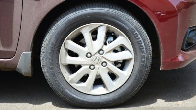 Honda Mobilio Diesel Review wheel