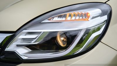 Honda Mobilio RS India live image HID lamp