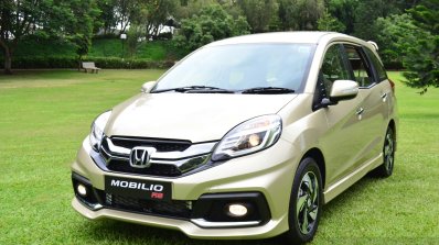 Honda Mobilio RS India live image front quarter angle