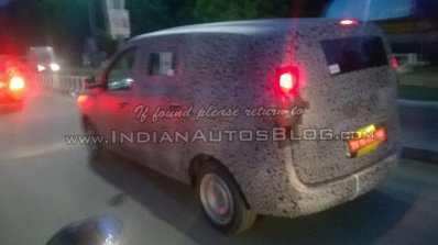 Renault Lodgy spied in India