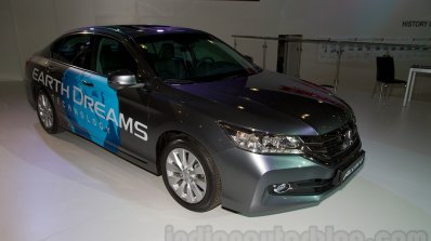 2015 Honda Accord front right three quarter at the 2014 Moscow Motor Show