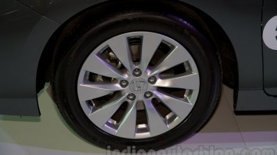 2015 Honda Accord wheel at the 2014 Moscow Motor Show