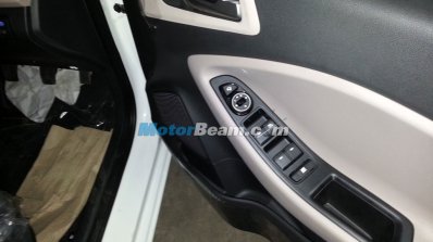 2015 Hyundai Elite i20 spotted door trim