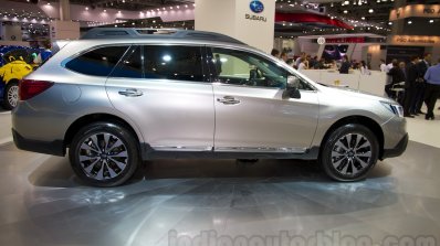 2015 Subaru Outback Prototype side  at the 2014 Moscow Motor Show