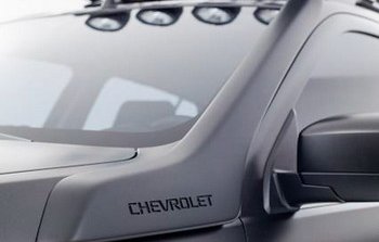 Chevrolet Niva teased roof lights