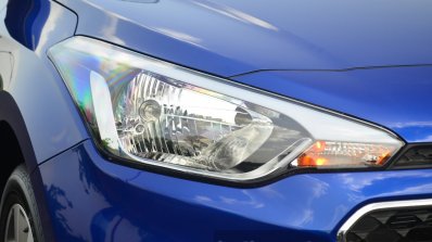 Hyundai Elite i20 Diesel Review headlight