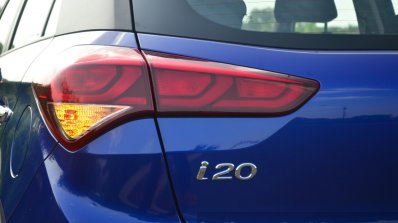 Hyundai Elite i20 Diesel Review i20 badge