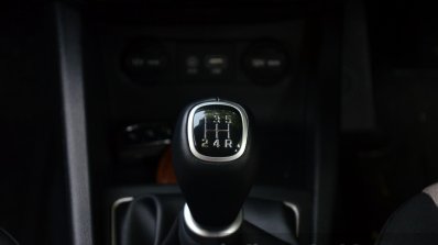 Hyundai Elite i20 Petrol Review gear