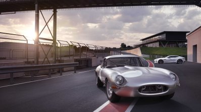 Lightweight Jaguar E-Type press image front
