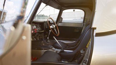Lightweight Jaguar E-Type press image interior