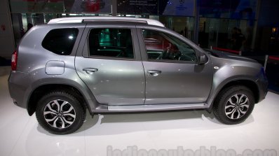 Nissan Terrano AWD at the 2014 Moscow Motor Show side