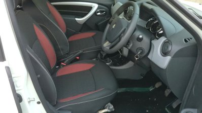 Renault Duster AWD front quarter interior