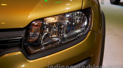 Renault Sandero Stepway headlight at Moscow Motor Show 2014