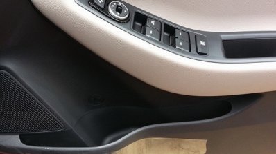 Spied 2015 Hyundai Elite i20 door trim