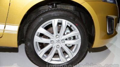 Suzuki Swift facelift wheel at the 2014 Moscow Motor Show