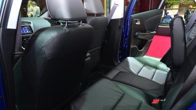 2015 Honda Civic Tourer facelift back seat at the 2014 Paris Motor Show