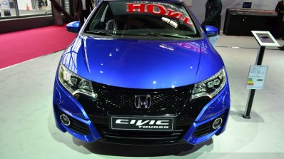 2015 Honda Civic Tourer facelift front at the 2014 Paris Motor Show