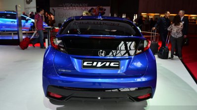 2015 Honda Civic facelift rear at the 2014 Paris Motor Show