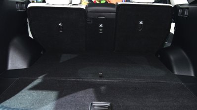 2015 Kia Sorento boot floor at the 2014 Paris Motor Show