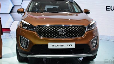2015 Kia Sorento brown front at the 2014 Paris Motor Show