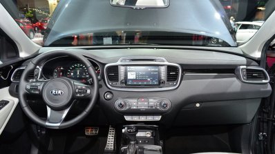 2015 Kia Sorento dashboard at the 2014 Paris Motor Show