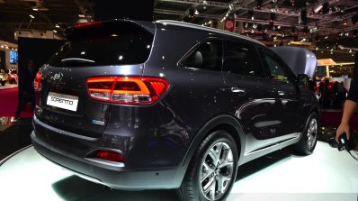 2015 Kia Sorento rear three quarters right at the 2014 Paris Motor Show