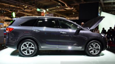 2015 Kia Sorento side view at the 2014 Paris Motor Show